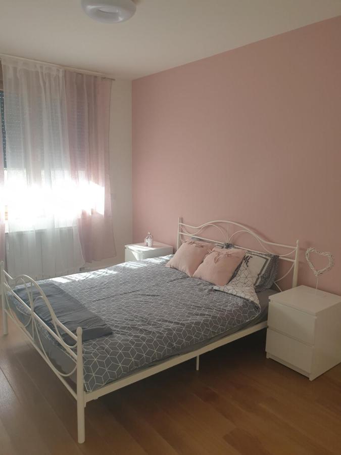 Apartment Mona Belgrad Zewnętrze zdjęcie